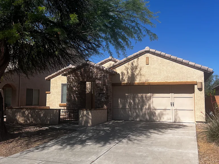 13555 N Barlassina Dr — Photo 2