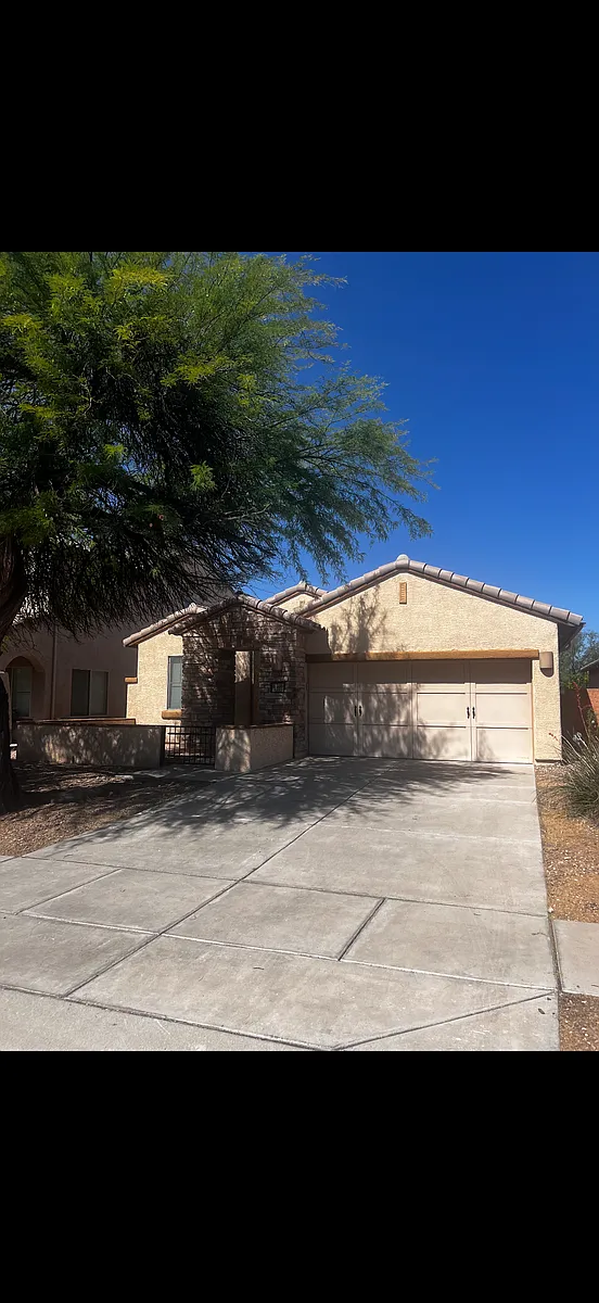 Building Photo - 13555 N Barlassina Dr