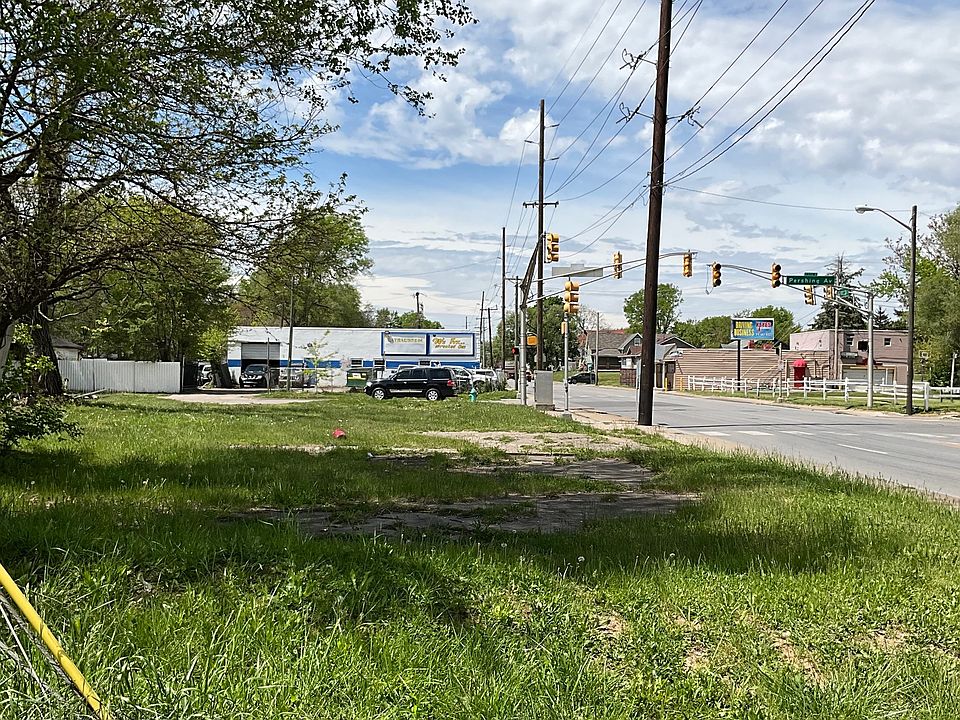 1st image of 2239 W 10th St