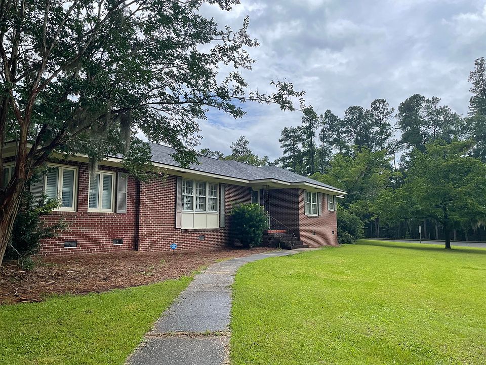 1st image of 706 Woodland Dr