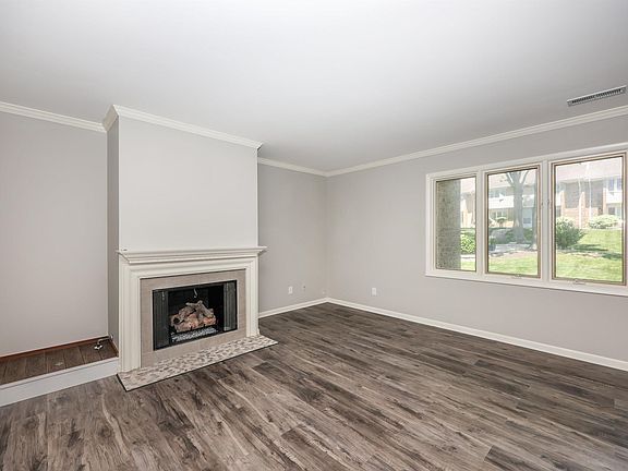 3rd image of 5511 S Wayne Ave