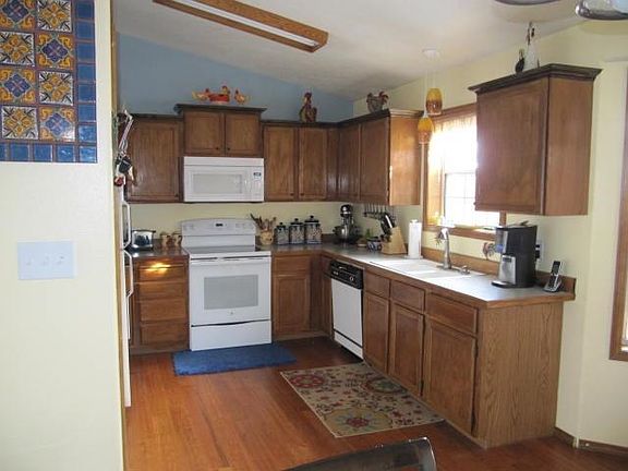 3rd image of 203 Northstar Ave
