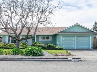 1823 Leafgreen Dr, Santa Rosa, CA 95405
