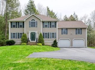 25 Valley View Cir, Rutland, MA 01543