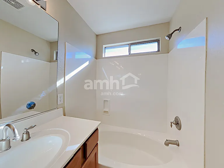 414 S 114th Ave — Photo 11