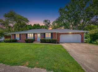 2113 Berwick Dr, Shelbyville, IN 46176