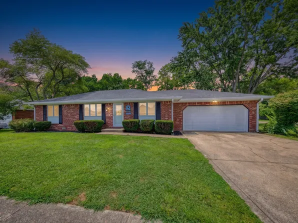 2113 Berwick Dr, Shelbyville, IN 46176