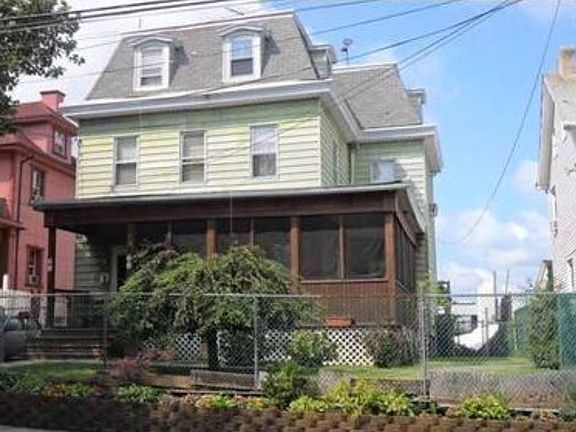 2nd image of 68 Taylor St
