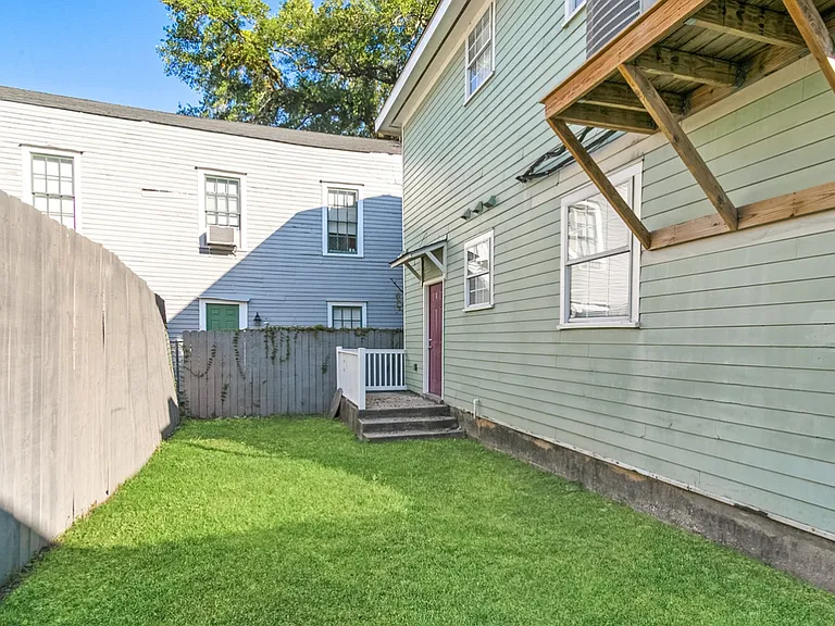 2408 Oak Pl — Photo 11