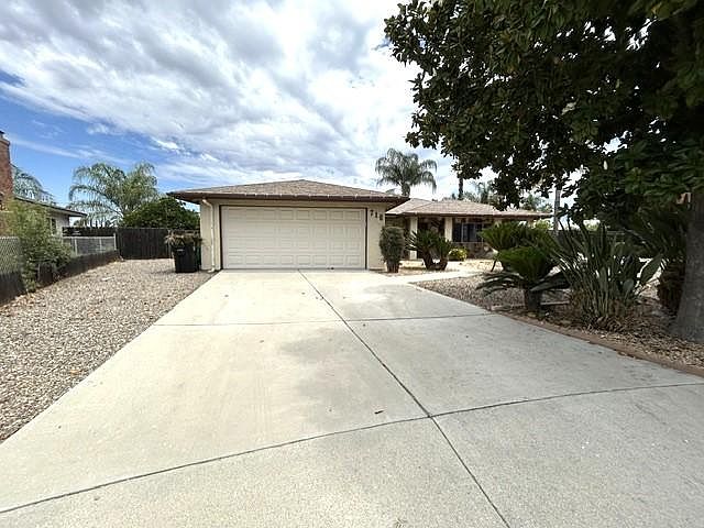 1st image of 716 Robert Dr
