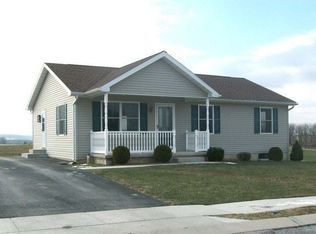 560 Lincolnway Dr, York, PA 17408