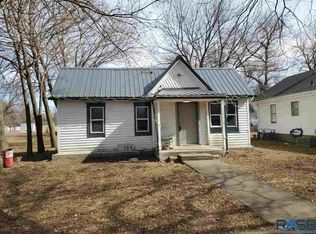 304 N Washington St, Viborg, SD 57070