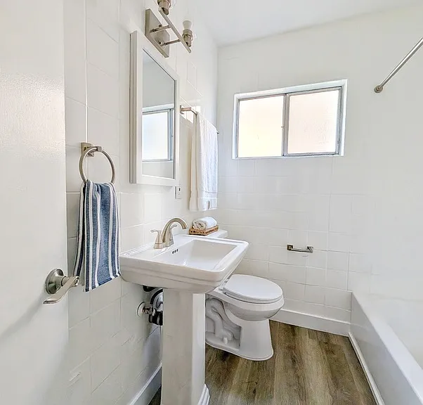 1818 W Sumac Ln #1B — Photo 10