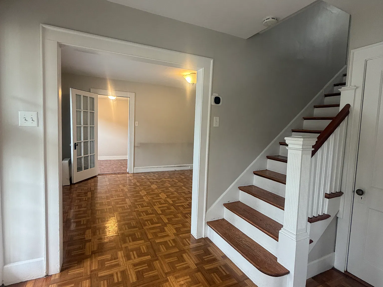 3 bed, 1300 sqft, $3,300 — Photo 4