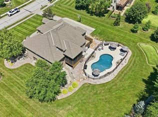 10607 N Hedges Ave, Kansas City, MO 64157