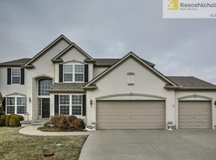 23712 W 94th Ter, Shawnee, KS 66227