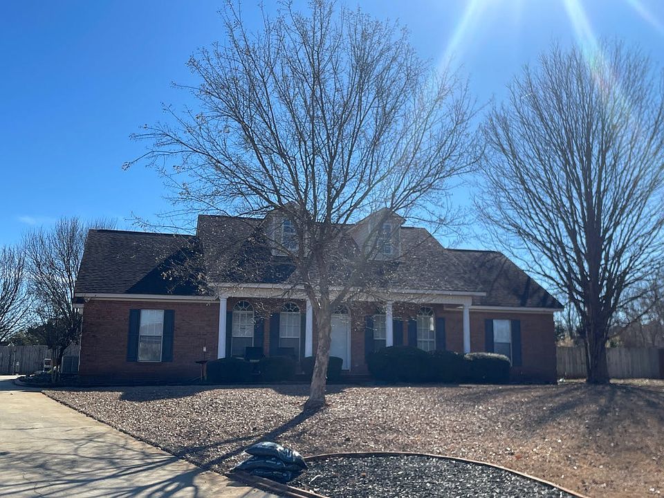 1st image of 207 Castlebury Cir