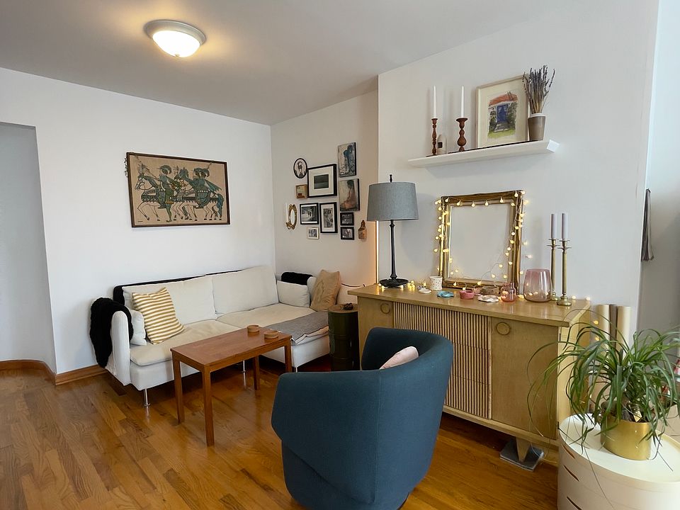 1st image of 250 19th St APT 3A