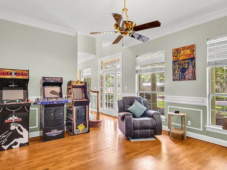 4 Twin Circle Dr — Photo 18