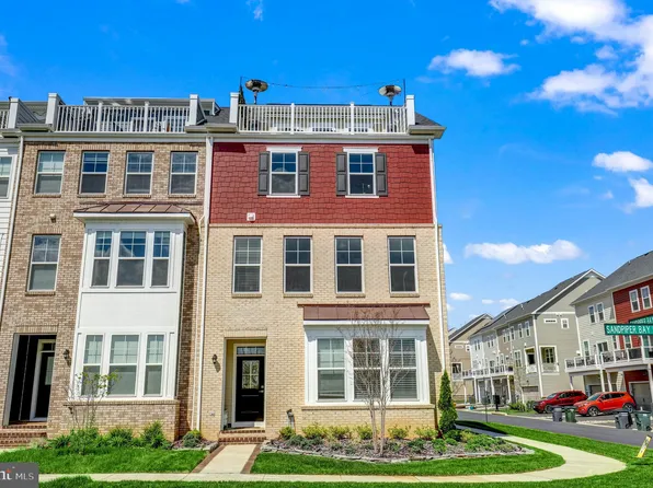 1585 Sandpiper Bay Loop, Dumfries, VA 22026