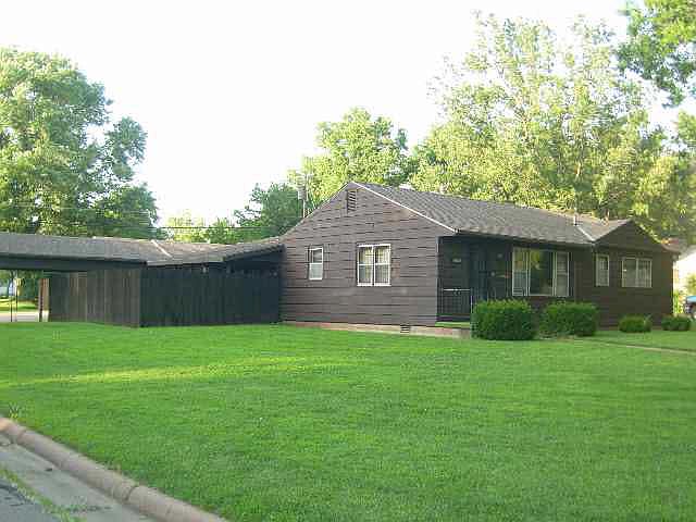 1st image of 1580 Terrace Dr