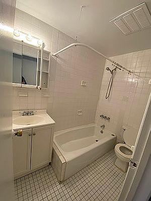 5th image of 233 W 19th St #4R
