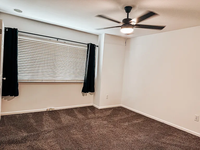 2046 Lucas Ln — Photo 13