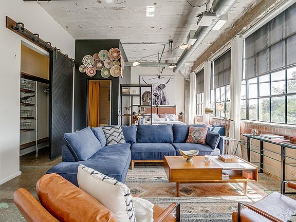5th image of 120 Saint Louis Ave #211