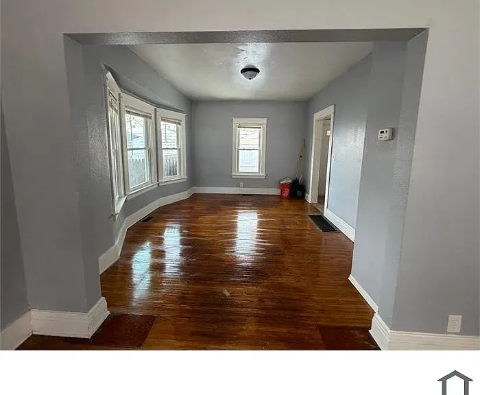746 Spencer St — Photo 2