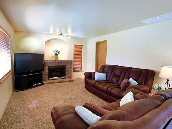 4th image of 22601 129th Avenue Ct E