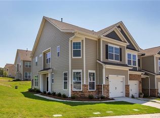 8734 Harris Lake Ln, Charlotte, NC 28269
