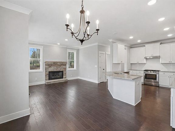 2nd image of 711 Carver Mill Rd