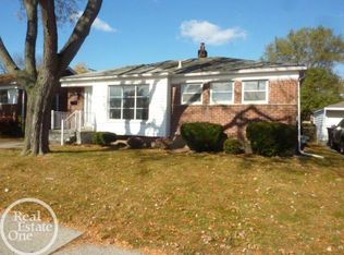 18441 Frazho Rd, Roseville, MI 48066