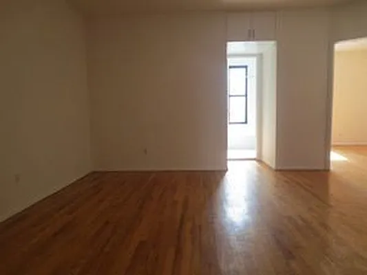 Rented by Waverly Realty Associates | media 25