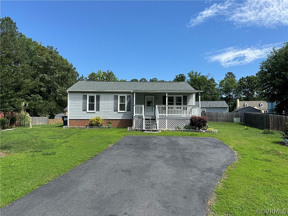 1st image of 10602 Royal Crescent Way