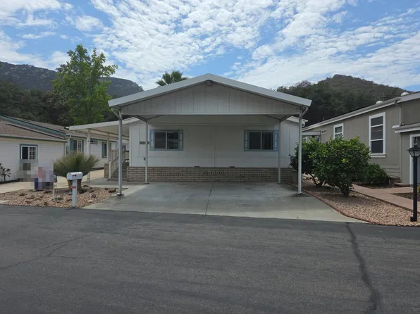 8975 Lawrence Welk Dr Space 4, Escondido, CA 92026