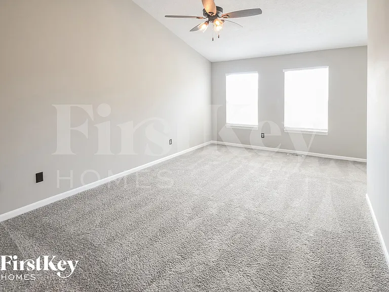 443 N Odell St — Photo 6