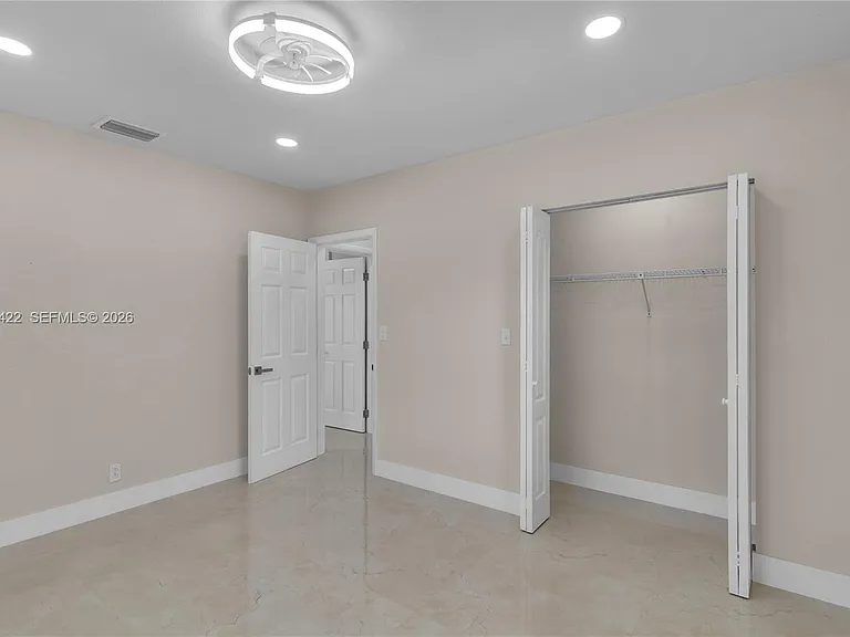 378 SW 6th St #1 — Photo 20