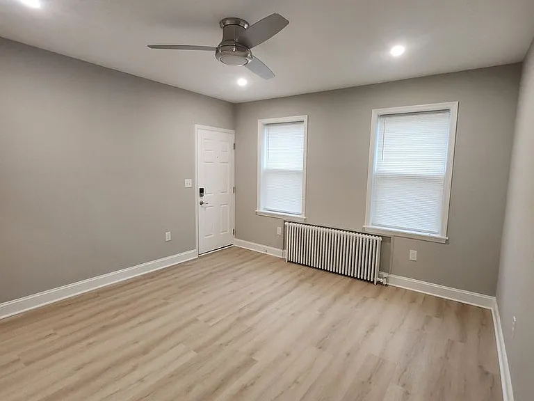 1332 Adams St NE #1 — Photo 5