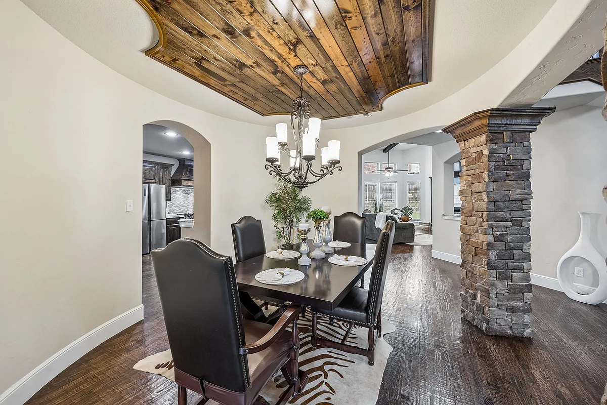 Building Photo - 2192 Hidalgo Ln