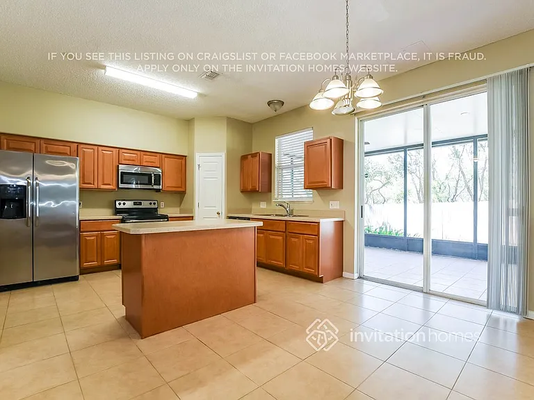 371 Pebble Ct — Photo 6