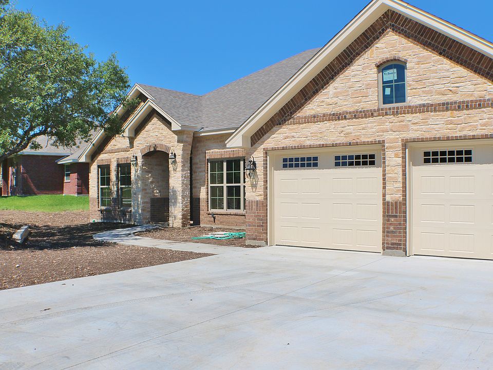 1st image of 1004 Nathan Ln