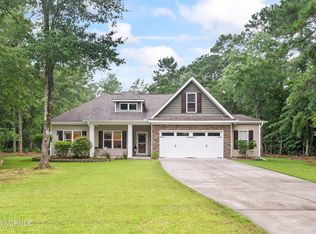 611 Weeping Willow Ln, Jacksonville, NC 28540