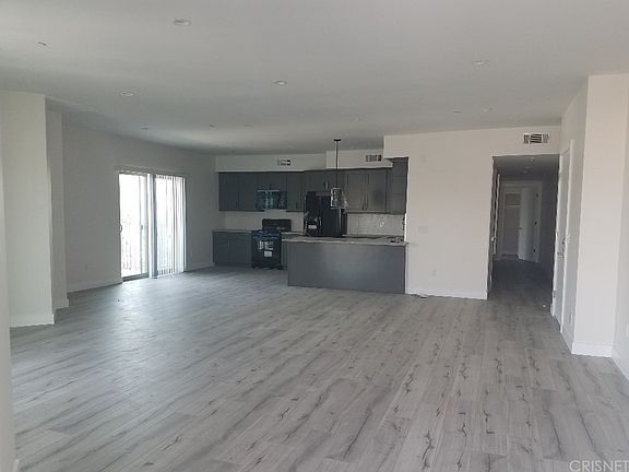 5th image of 340 N Oxford Ave