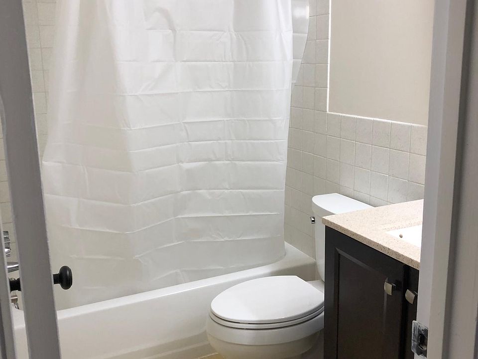 1st image of 4 Monroe St APT 207
