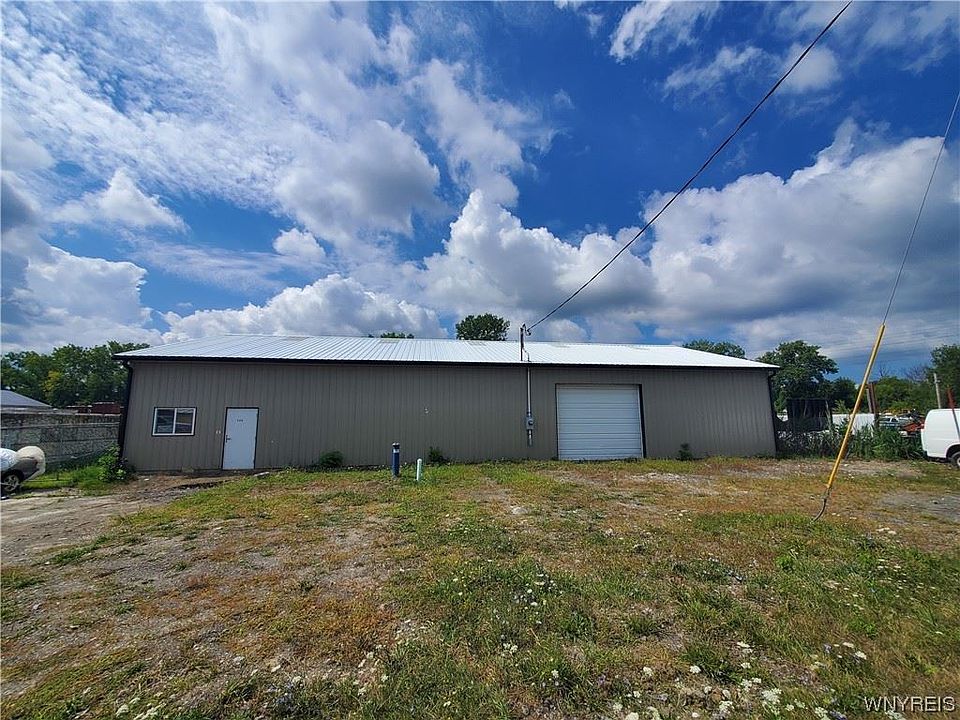 1st image of 500 Young St