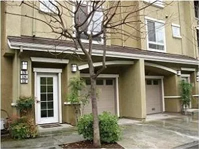528 King George Ave photo 1