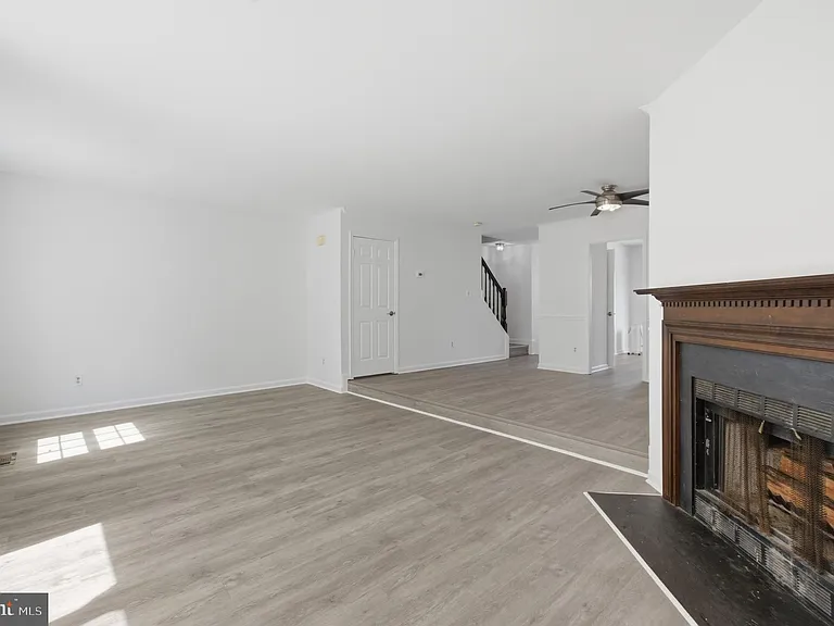 46601 Carriage Ct — Photo 12