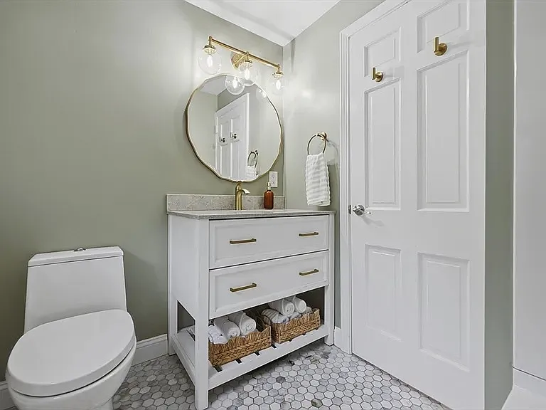 3 bed, 2156 sqft, $2,500 — Photo 3