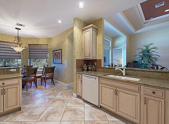 3rd image of 14680 Meravi Dr